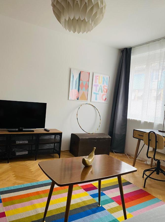 Der Stadtzirkus Apartment Klagenfurt am Woerthersee Ngoại thất bức ảnh