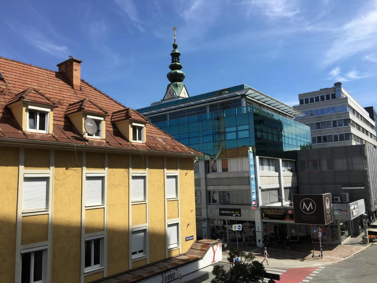 Der Stadtzirkus Apartment Klagenfurt am Woerthersee Ngoại thất bức ảnh